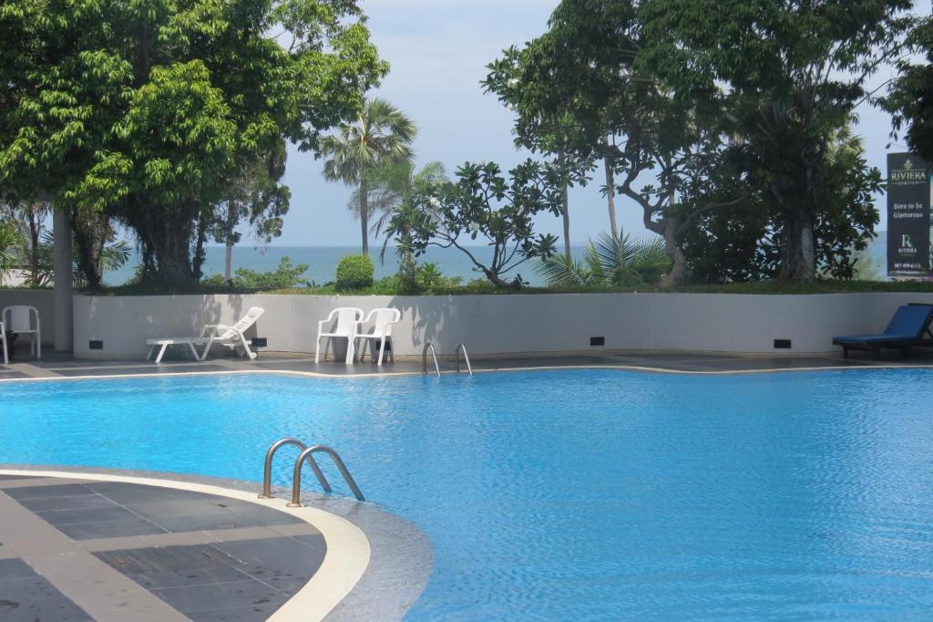 Jomtien Plaza Suite Apartments photo