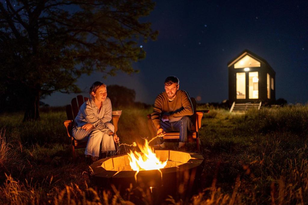 Tiny Charlotte, Dalton