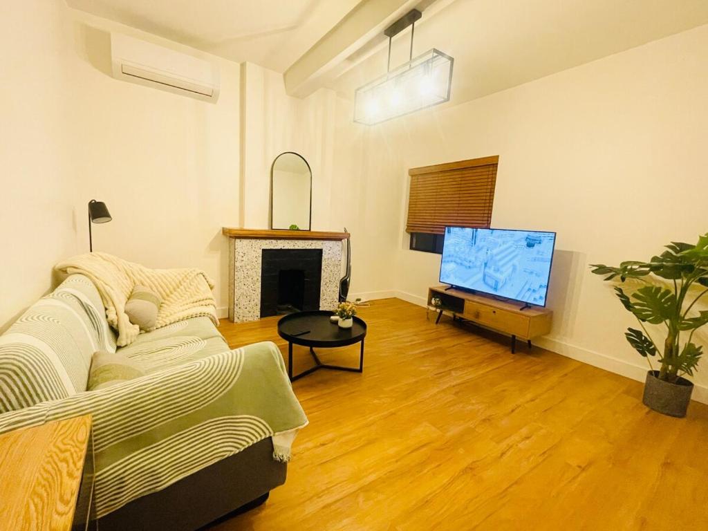 A Step to Albert Park, Melbourne