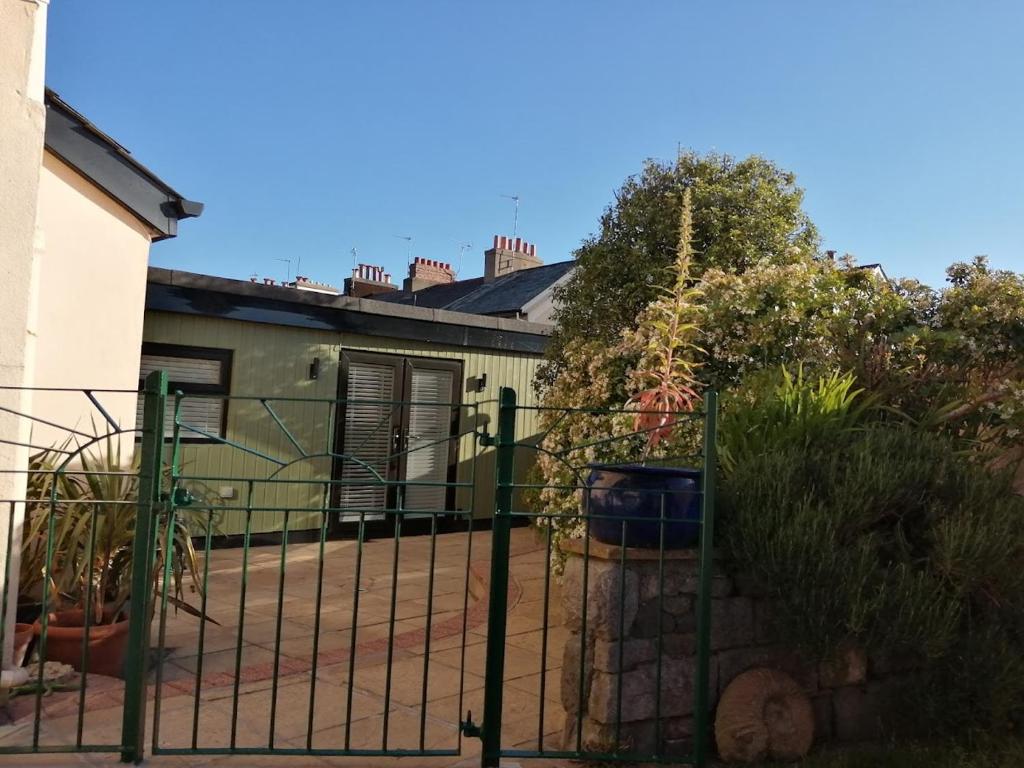 Garden Studio near the Sea, Torquay photo 6