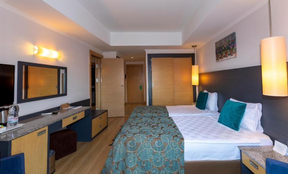 Sealight Resort Hotel — Hotel rooms in Kuşadası, Aydin