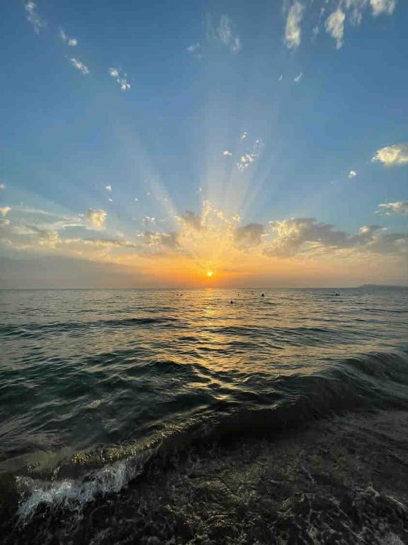 Wake Up by the Sea-Beachfront Apartment in Qerret, Albania, Golem