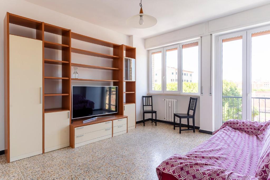 GuestHost - Spacious Apt with Canal&Fortress view - 4