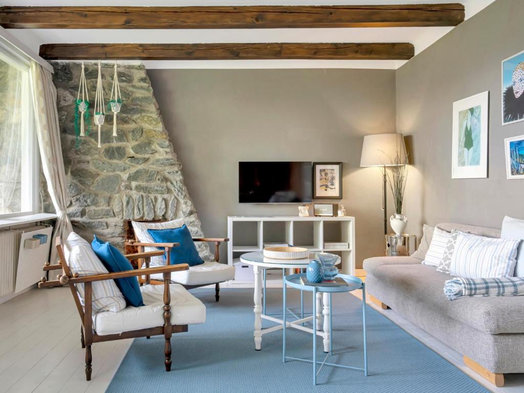 Ferienwohnung mit traumhaftem Seeblick - 2