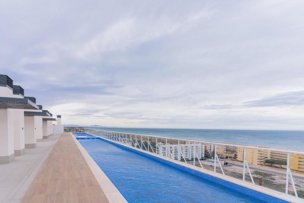 Canet Seaview Gem: Pool & Beach Proximity, Canet de Berenguer