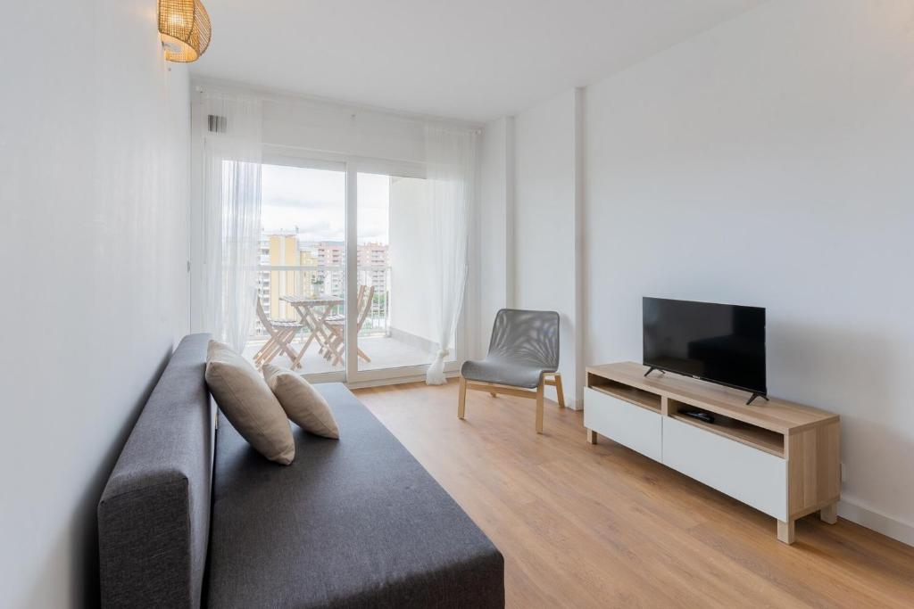 Canet Seaview Gem: Pool & Beach Proximity - 5