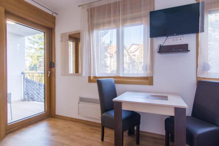 Studio 401, Vila Šarm - 4
