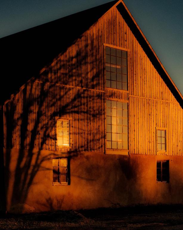 Månpalatset, Lärbro