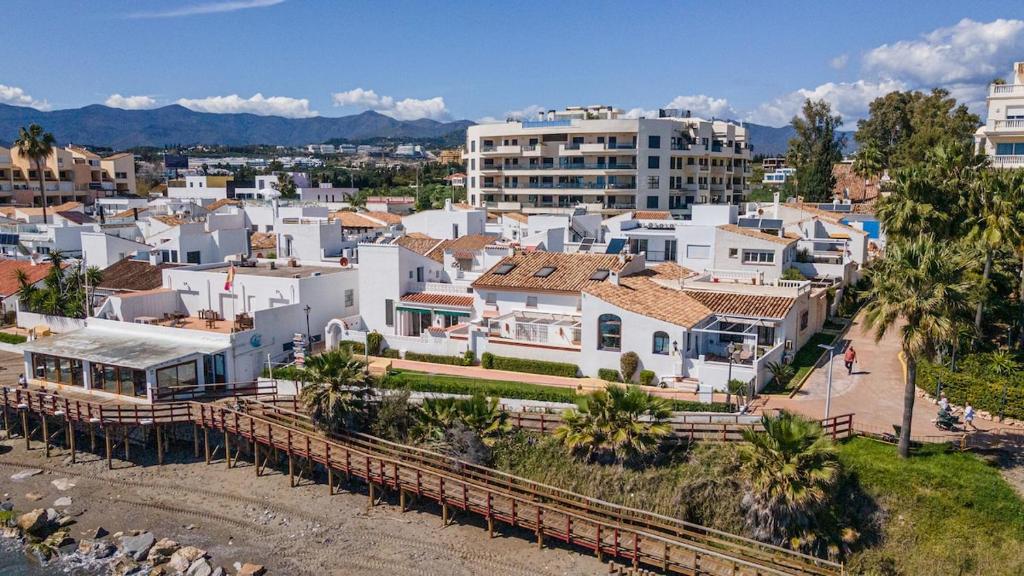 Azul on the New Golden Mile 1min walk from beach by Allstay - 4