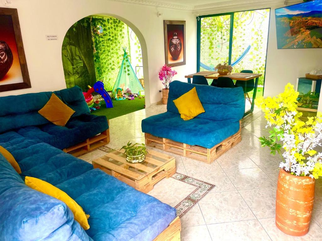 Excepcional Casa Privada para Familias y Grupos - Excelente Ubicación - 2