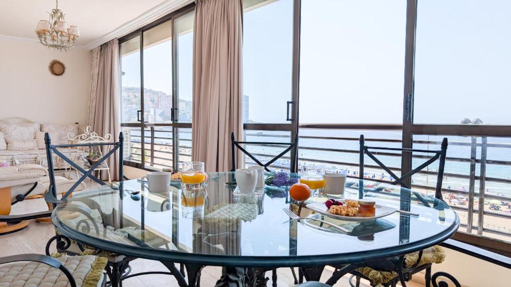LAS ARENAS beachfront apartment - 2