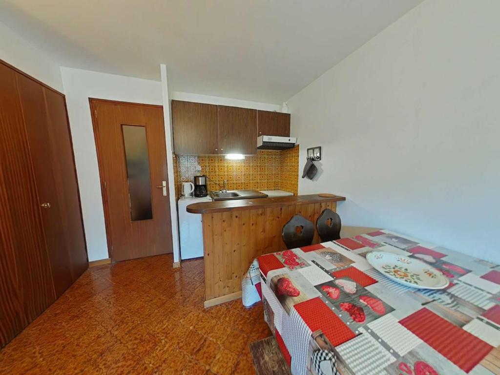 Studio 4 couchages, proche télécabine, parking, animaux acceptés - FR-1-241-75 - 5