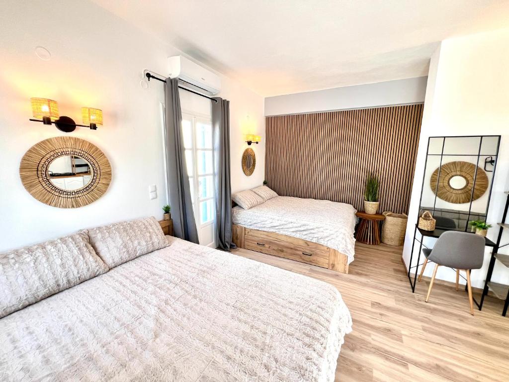 aeolian blu 11, Parikia