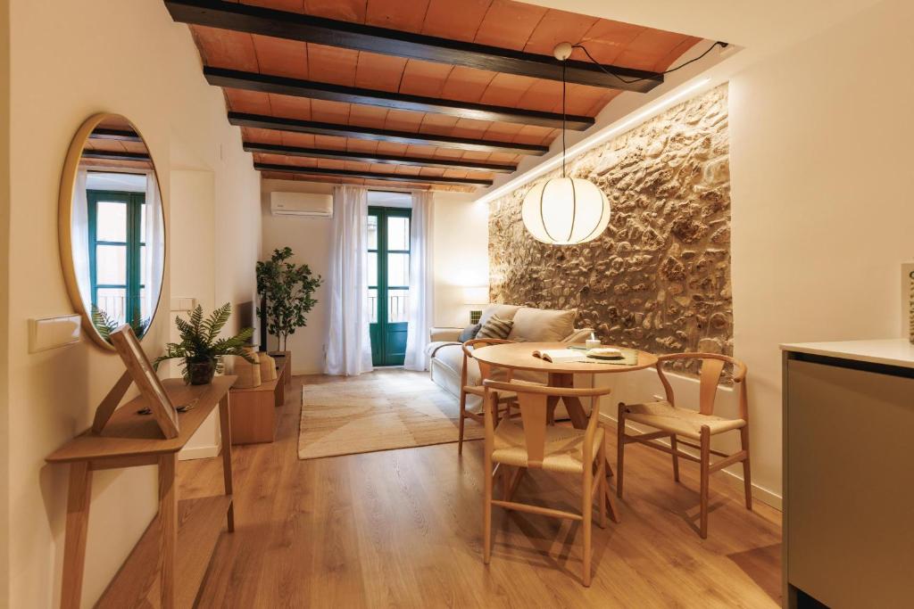 Bravissimo Ballesteries 34, Heart of the Barri Vell, Girona