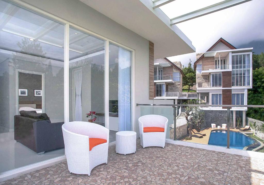 Azcarya Villa photo