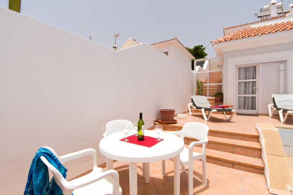 Tranquil 4 Bedroom Holiday Villa - 3