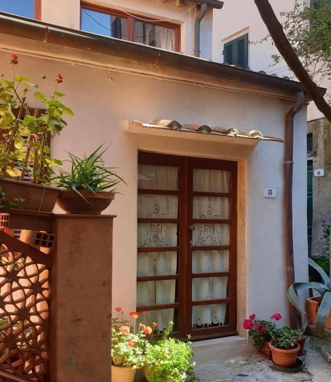 Casa Lupo 3, two-story house in the historic center - 1