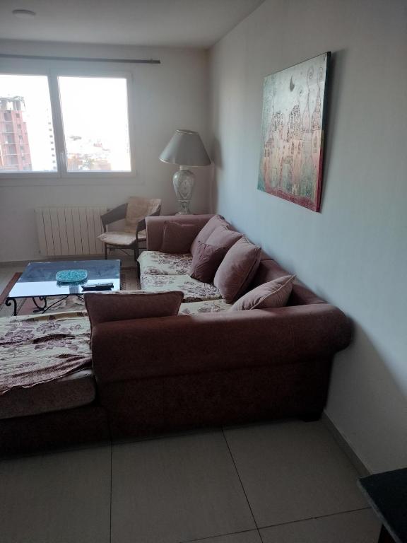 Cozy, functional 2-room in the heart of Oran, sea view, Matriouene