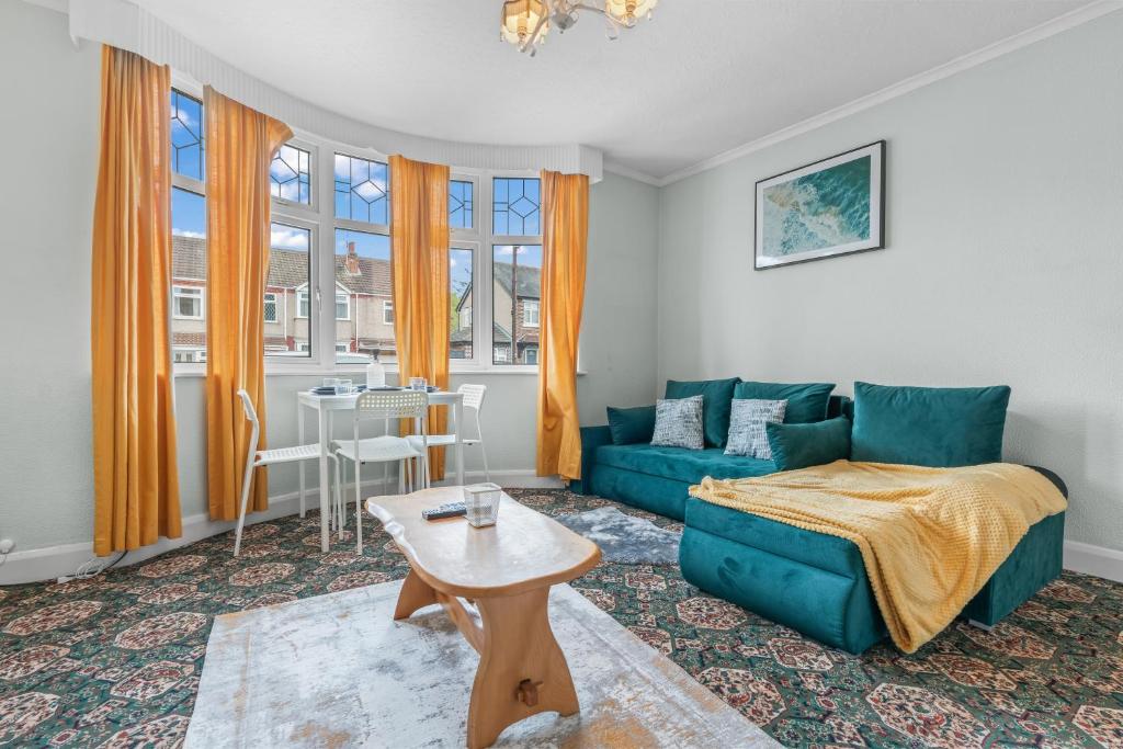 Welcome to Your Comfy Stay in Upper Stoke,Coventry, Wyken