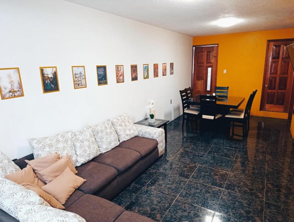 Hogar Díaz, Tradición y Confort en el Centro, 2BR - 5