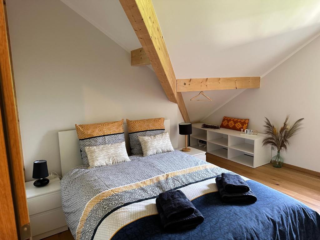 Appartement, 20m du lac Conjux, vue lac - 4