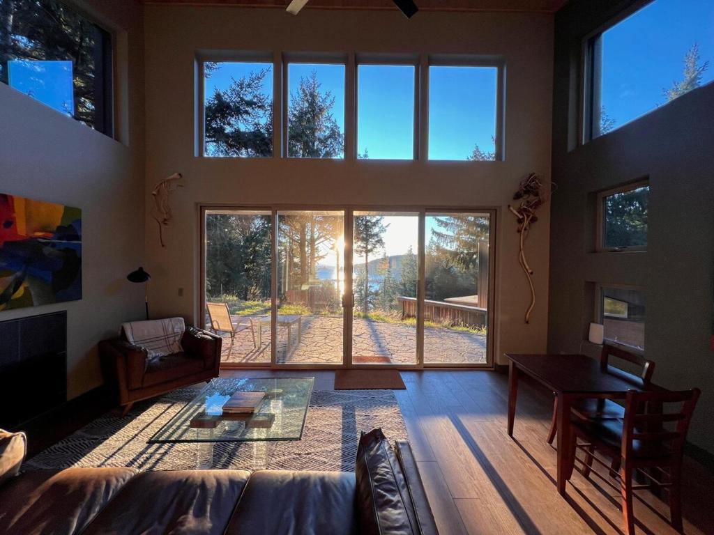 Redfish Rocks Villas - Blue, Port Orford