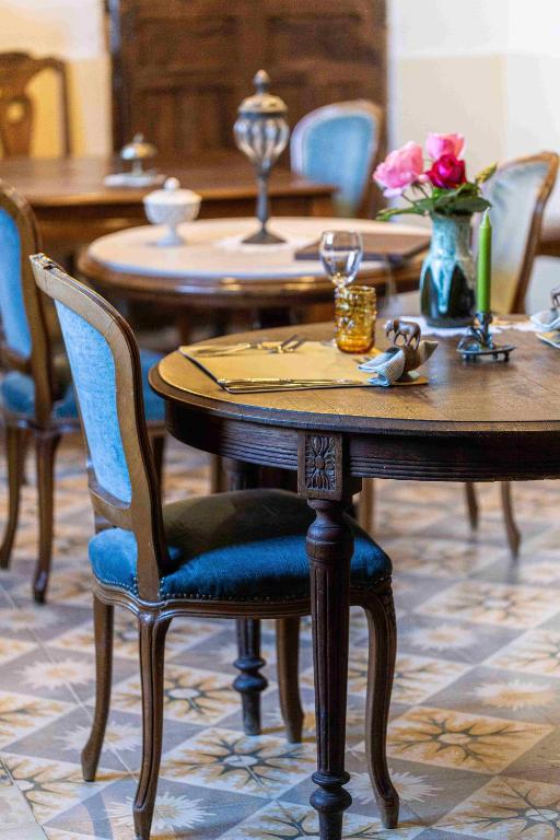 Casa don Eliseo의 아름다운 실내 디자인