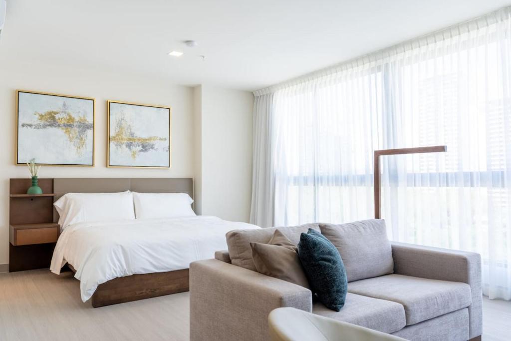 Elegant Executive Studio with Ocean Views in Panama City, Panamá