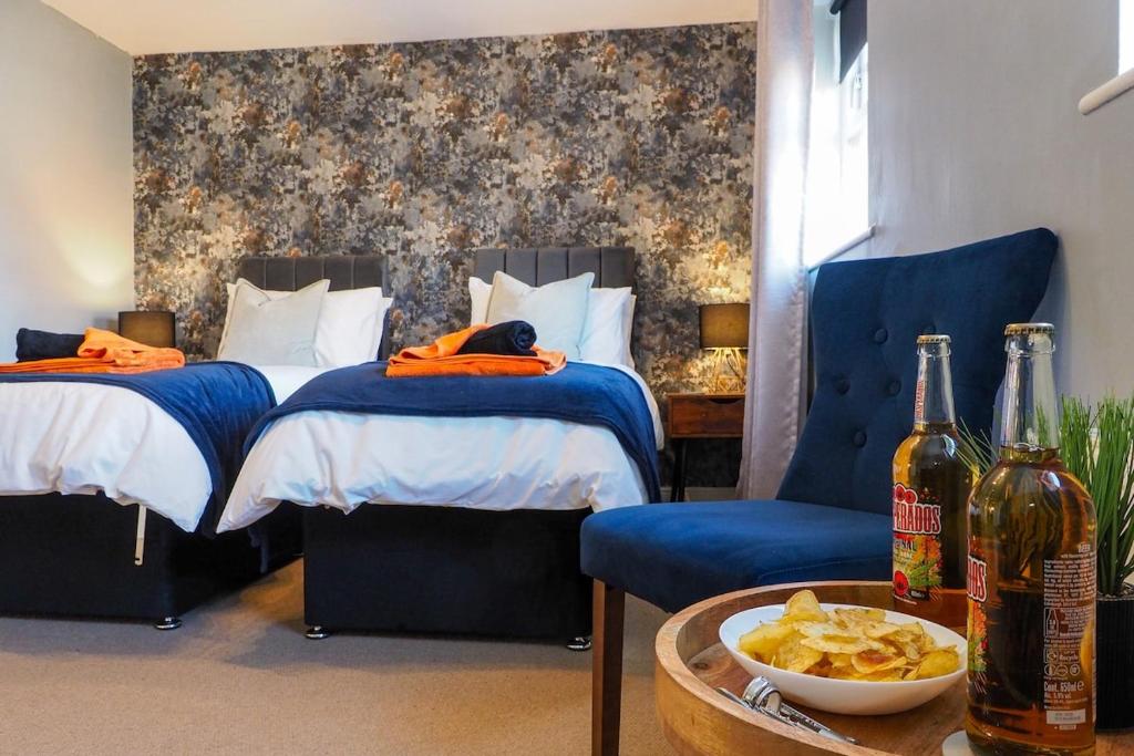 Spacious Comfy 4 Bed Home - Sleeps up to 7 & Pets, Derby