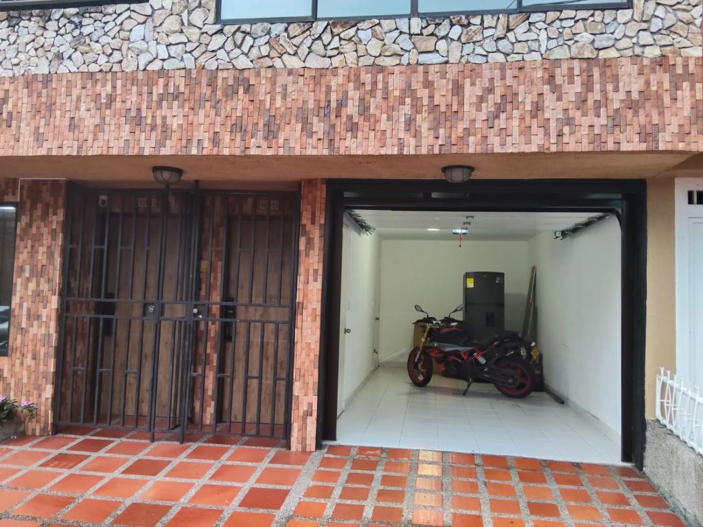 Glam House Hotel - 5