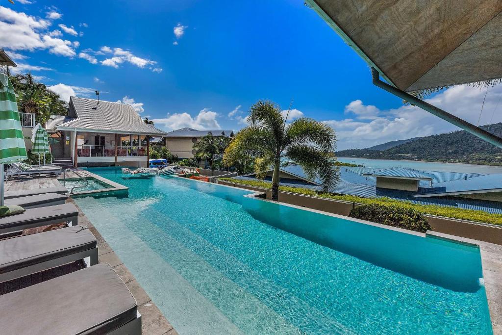 Boho Delux with sea views , Pool+Gym, Airlie Beach