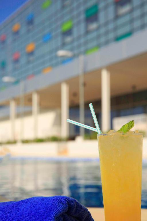 スイミングプール