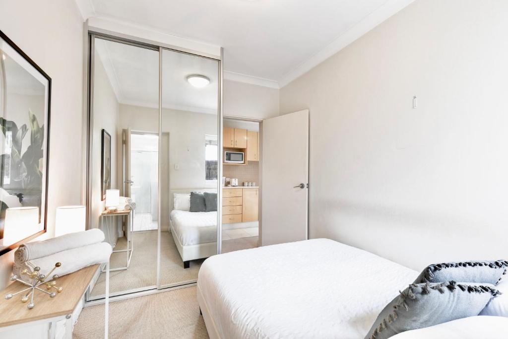 Prime location unit with backyard, Sydney