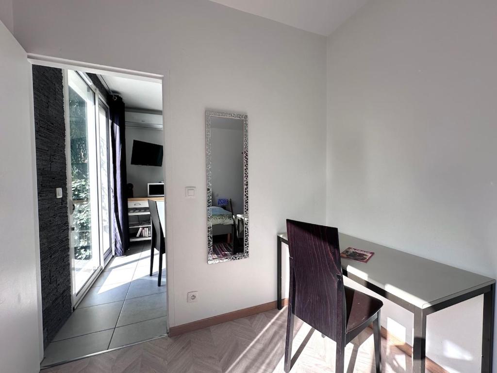 T2 dans villa plain-pied avec parking privé - 2