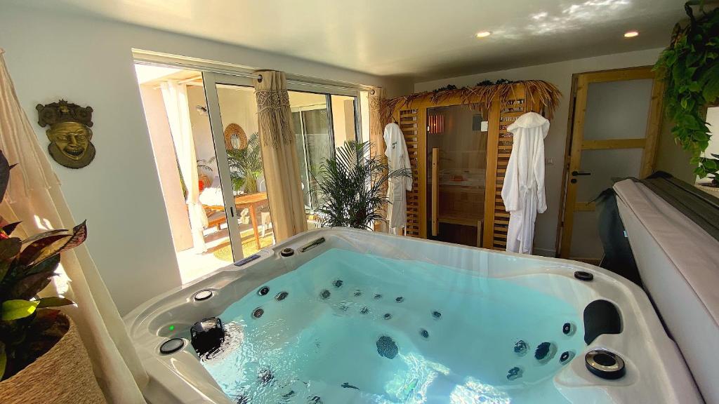 Tropical Lodge SPA Narbonne - 5