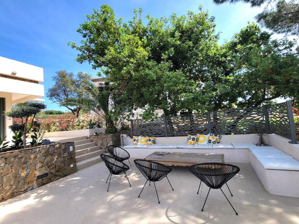 Villa Boucharel, grande piscine, à 10 min à pied de la plage - 3