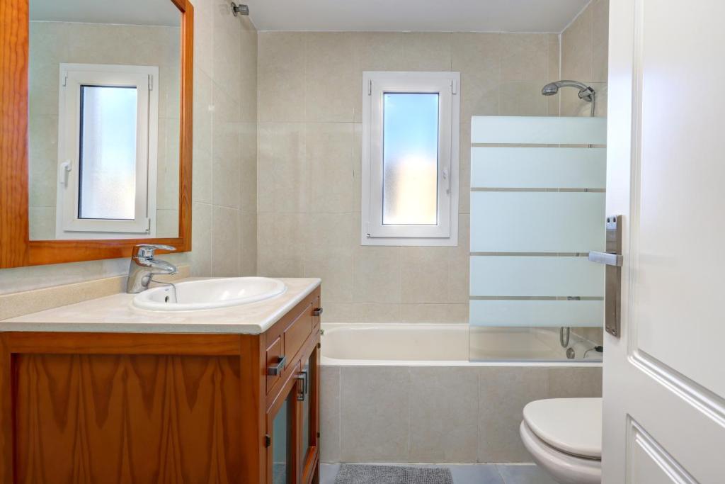 Apartamento en primera línea de playa en Estepona - 3