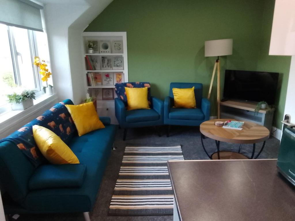 Cosy Crown 1 bedroom flat for up to 4 guests, Inverness