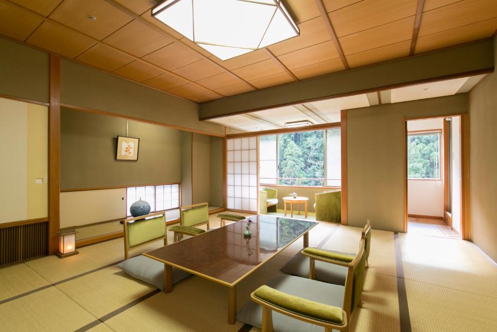 Sansuikan Kawayu Midoriya