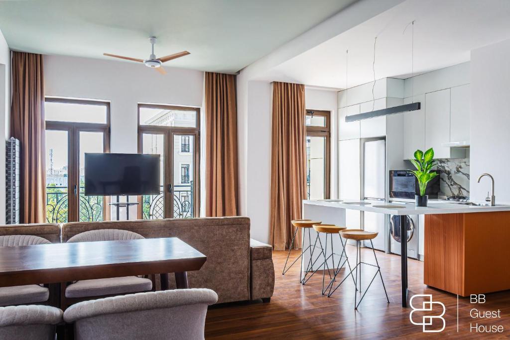 Boulevard 115, Taškent