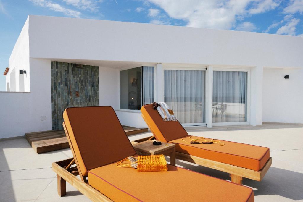 Caramelo Marina Calan Bosch - Adults Only — Hotel building in Cala'n Bosch, Balearic Islands