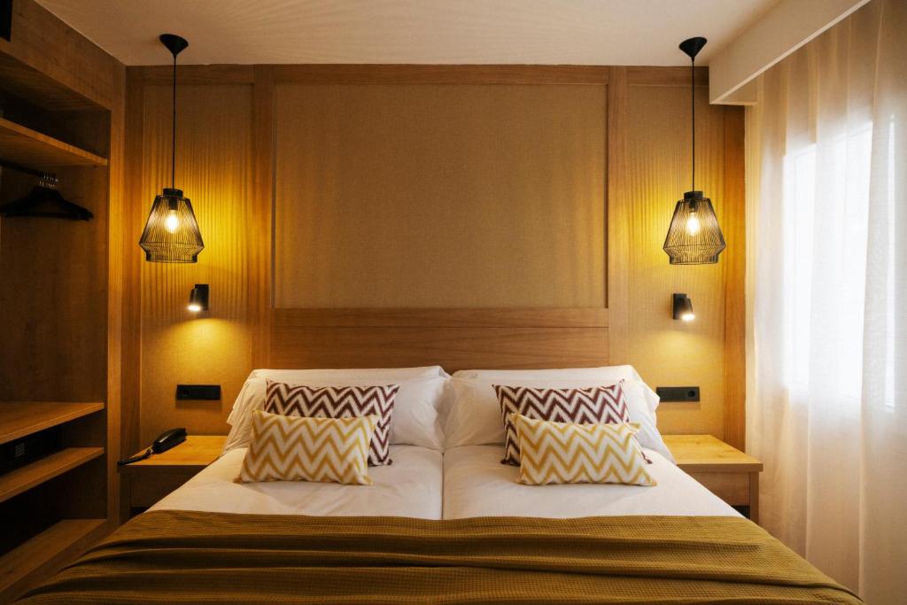 Caramelo Marina Calan Bosch - Adults Only — Hotel rooms in Cala'n Bosch, Balearic Islands