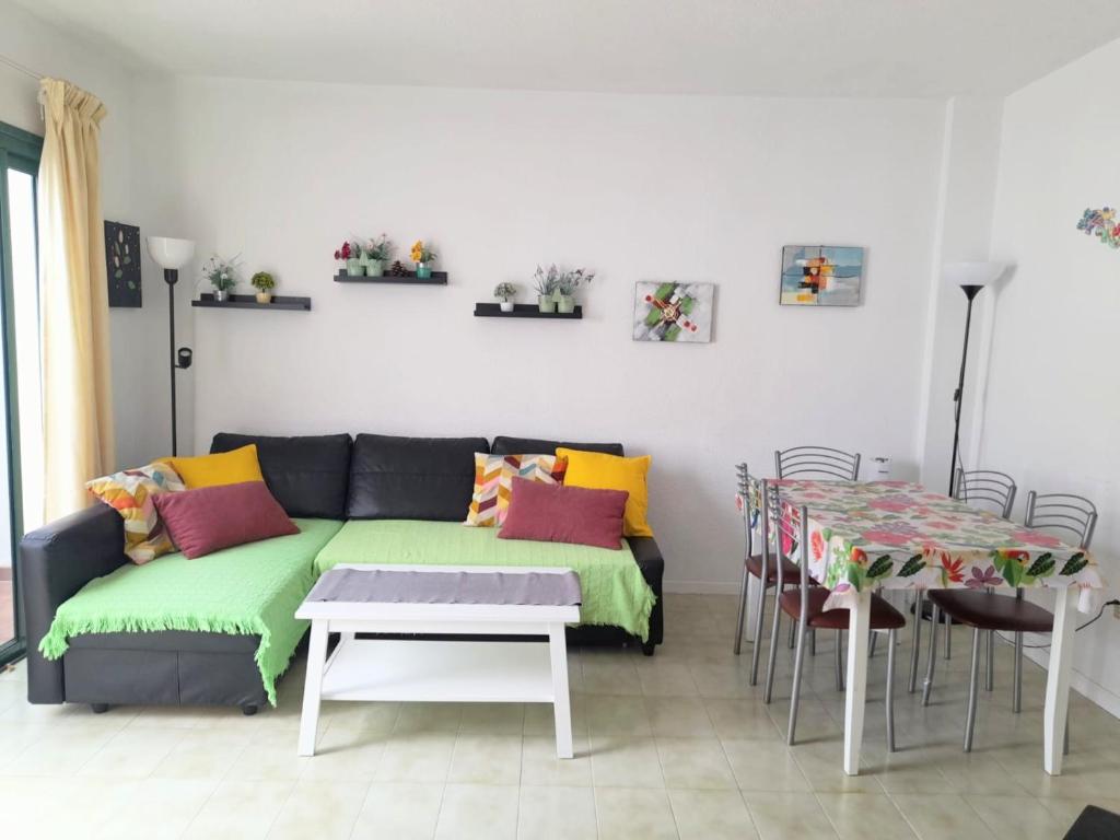 Parque Don José, Casa Antonella, Costa del Silencio