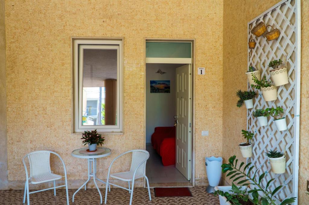 Boulevard Holiday - 1