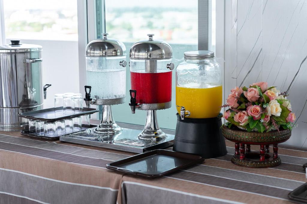 อาหารและเครื่องดื่ม