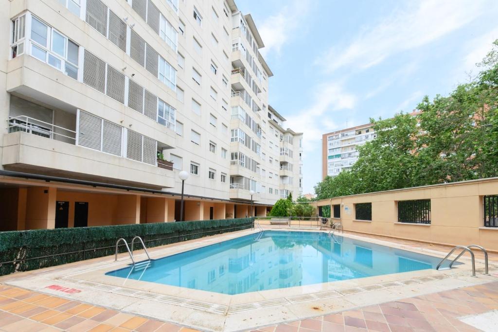 Modern 1 bedroom apartment with pool TEMPORAL VDZ36A, Мадрид