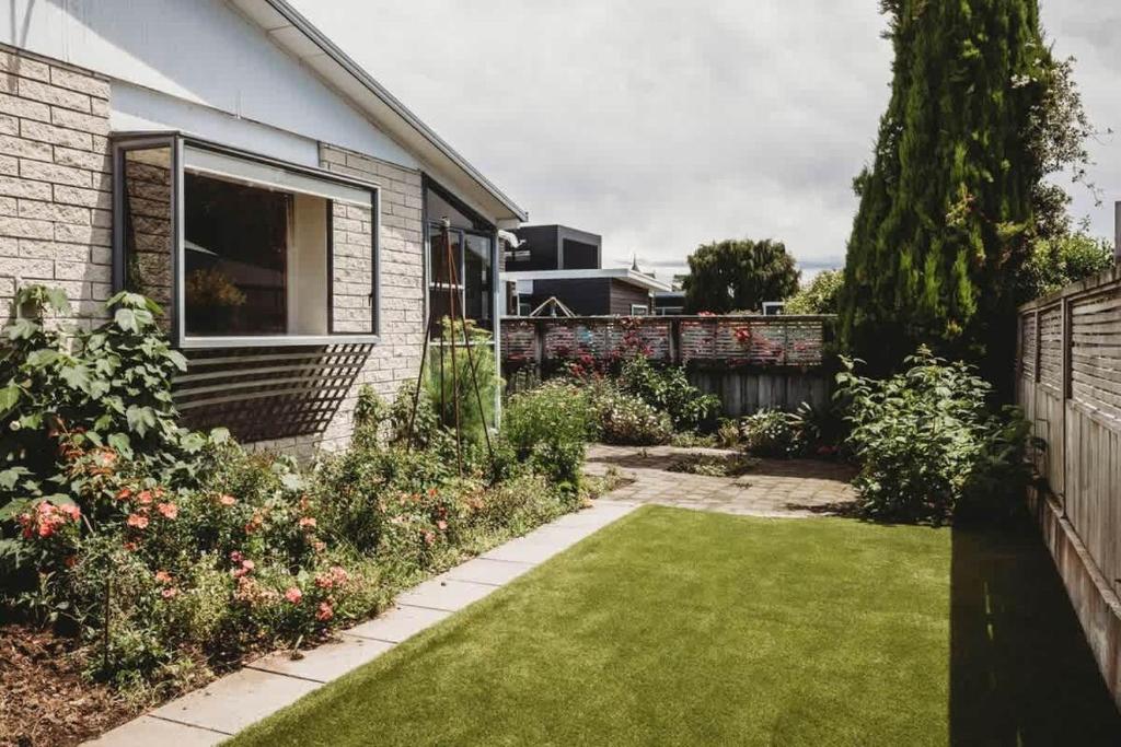 The Gilbert Getaway - centrally located townhouse, New Plymouth