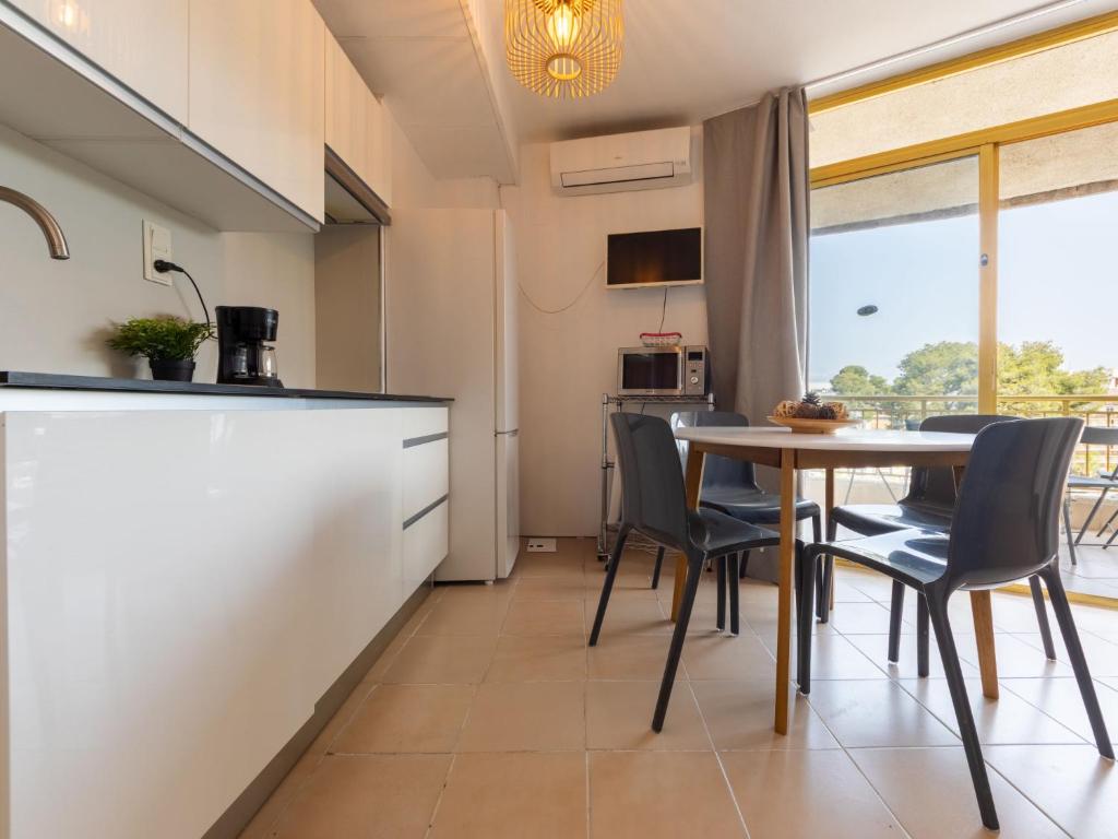 Apartment Catalunya 92-10 by Interhome - 3