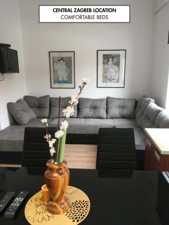 Centar Oaza, Záhřeb