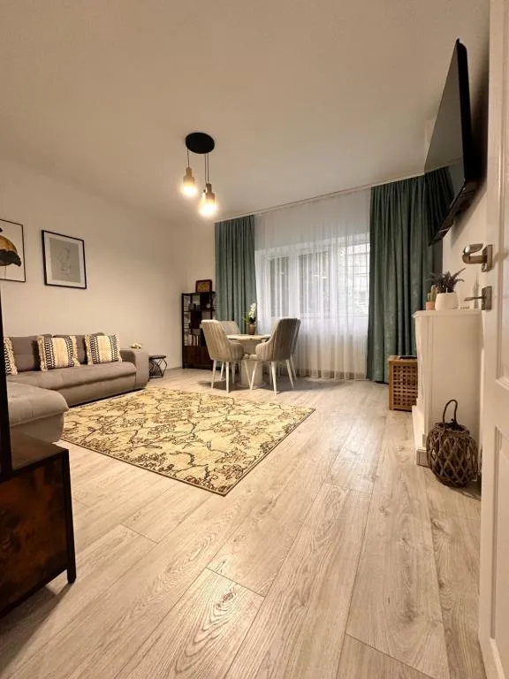 Cristina Dreams Apartaments 2, hotel v destinaci Botoşani